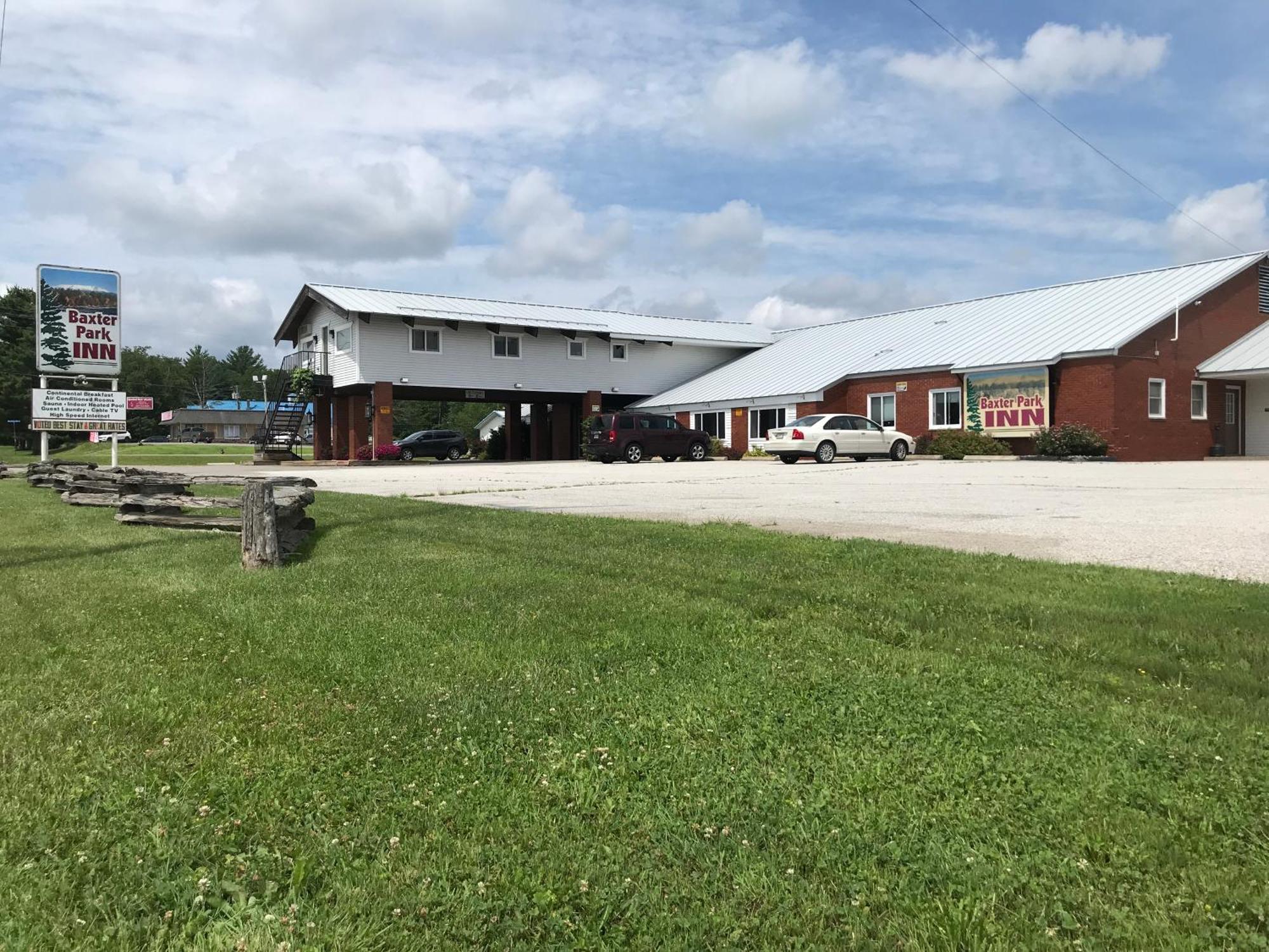 Baxter Park Inn Millinocket Exterior foto